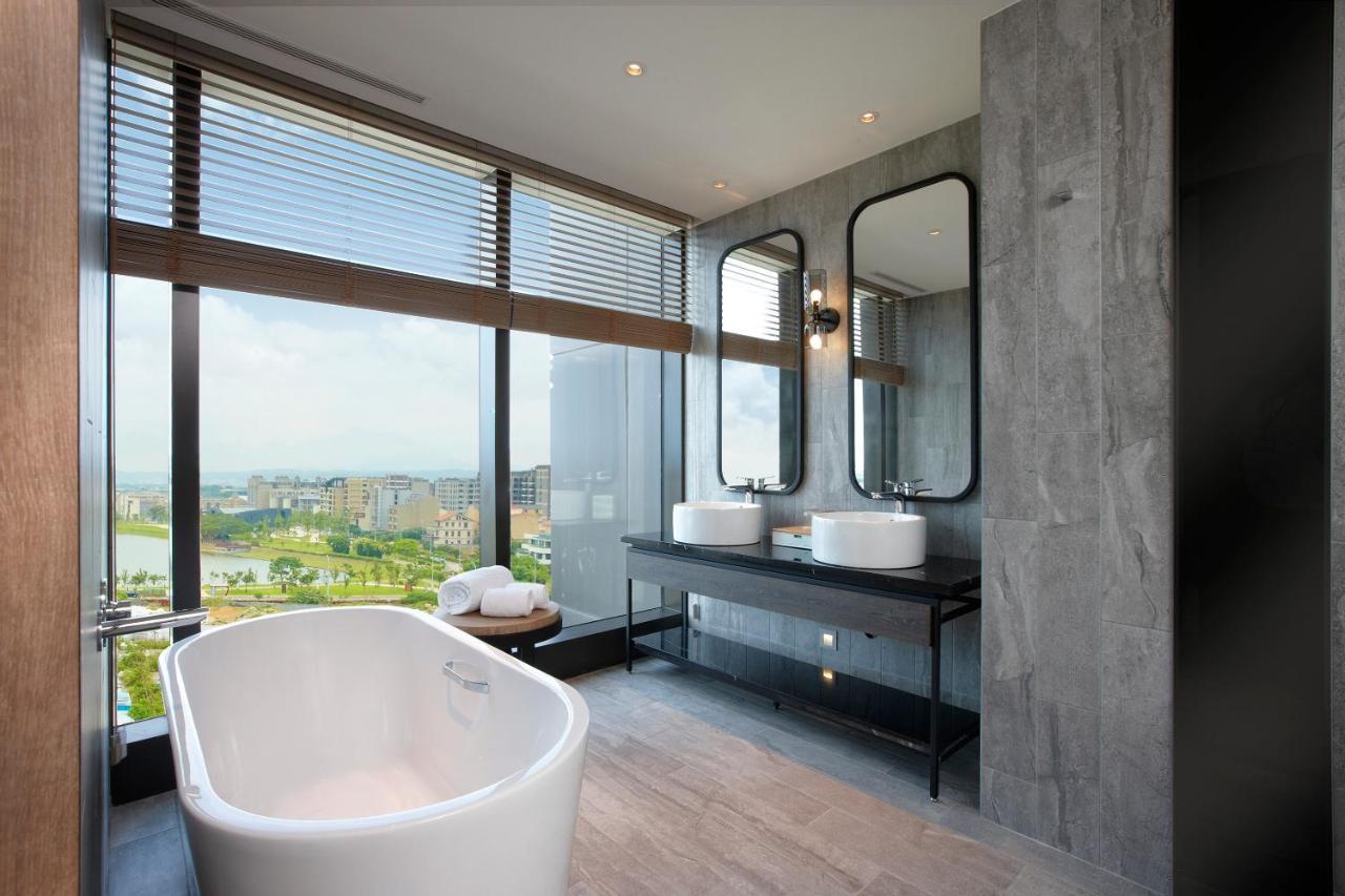 Cozzi Blu Hotel Zhongli Exterior foto Bathroom